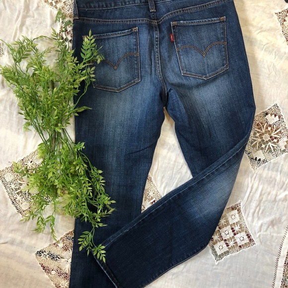 Women's 4 S/C Levi's 552 Mid Rise Straight Blue Jeans Medium Wash - Picture 4 of 4